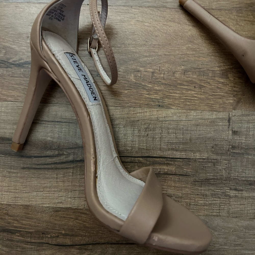 Steve Madden Heels - Picture 4 of 5